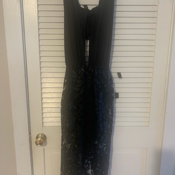 B-Sharp black, lace shirt with bow-tie, halter top Size Medium - Picture 2 of 6